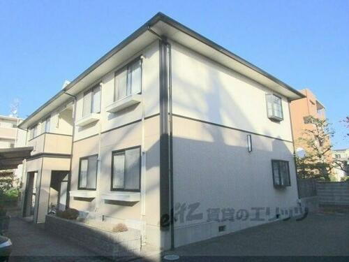 大阪府枚方市西禁野１丁目 2階建