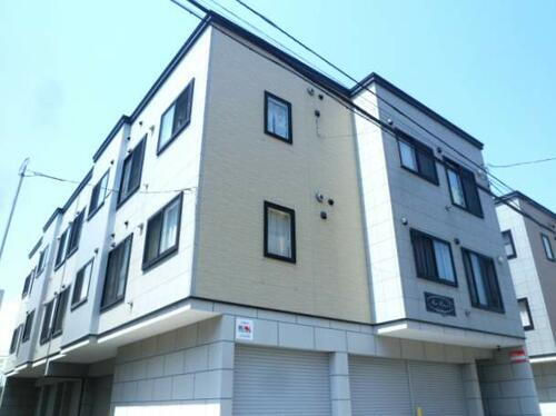 モンレーヴⅥ 3階建