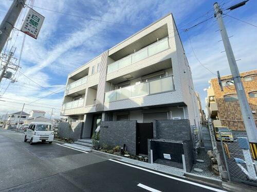 兵庫県尼崎市塚口町３丁目 3階建