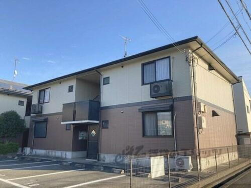 奈良県天理市西長柄町 2階建