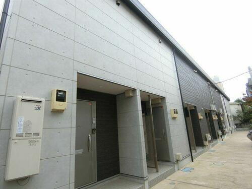 東京都小平市学園西町１丁目 2階建