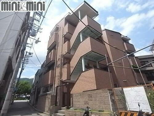 マンション王子 4階建