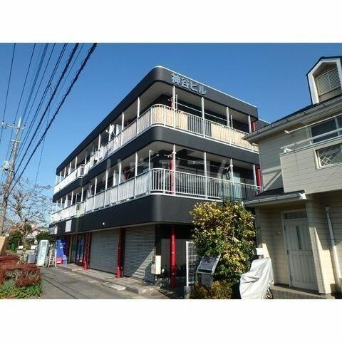埼玉県上尾市泉台３丁目 3階建
