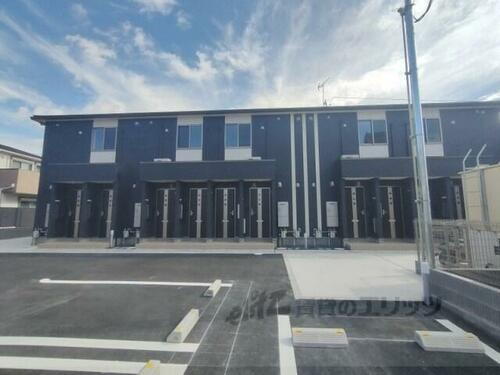 滋賀県草津市矢倉１丁目  2階建