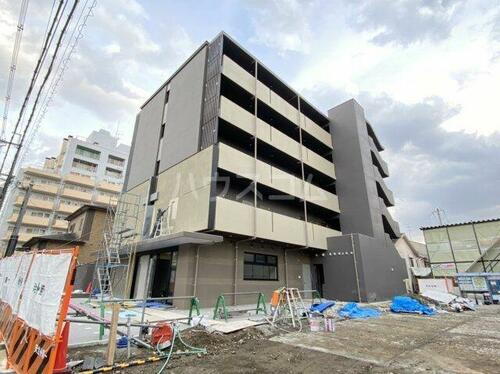 京都府京都市中京区西ノ京北壺井町 5階建