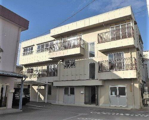 長谷川ビル 3階建