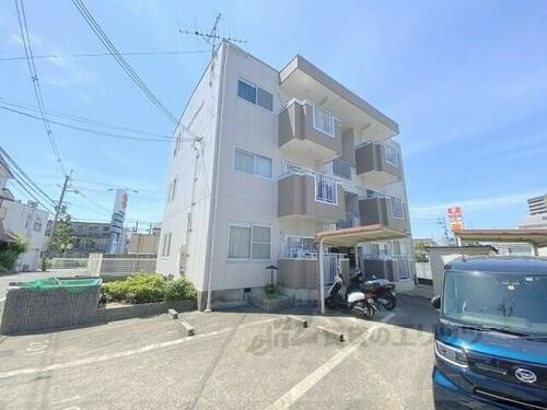 大阪府交野市倉治７丁目 3階建 築30年10ヶ月