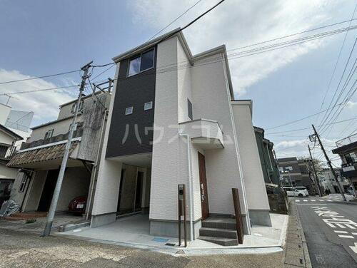 大宮上小町貸家Ｂ 3階建