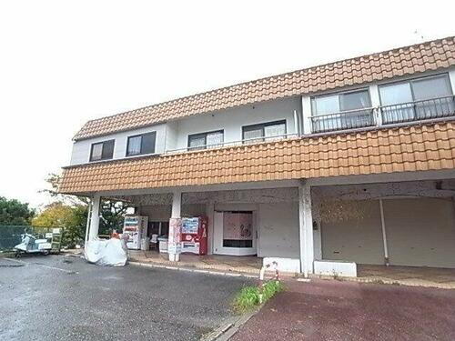 兵庫県宝塚市逆瀬台６丁目 2階建