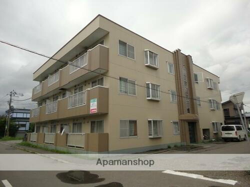 北海道滝川市一の坂町西３丁目 賃貸マンション