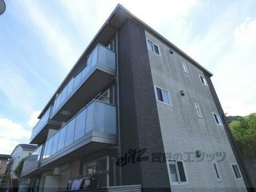 京都府乙訓郡大山崎町字円明寺小字大門脇 築14年2ヶ月 3階建