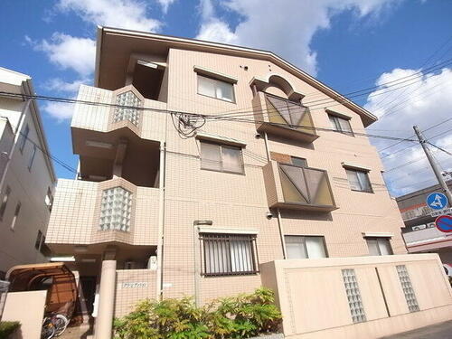 兵庫県西宮市西田町 3階建