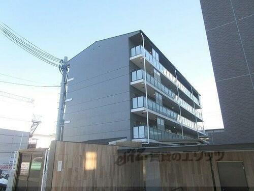 京都府京都市右京区太秦安井小山町 5階建 築3年6ヶ月