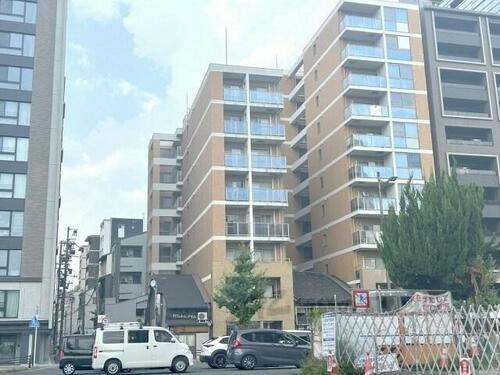京都府京都市下京区五条通河原町西入本覚寺前町 築22年10ヶ月 8階建