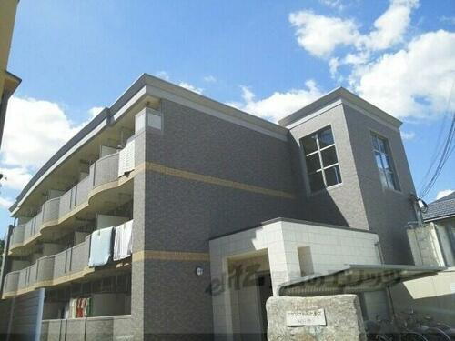 大阪府寝屋川市寝屋２丁目 築16年1ヶ月 3階建