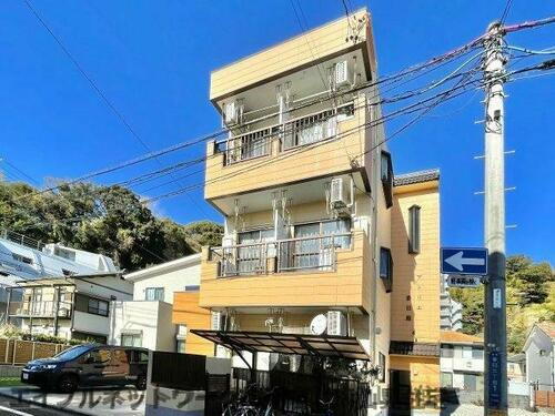 静岡県静岡市葵区春日３丁目 3階建