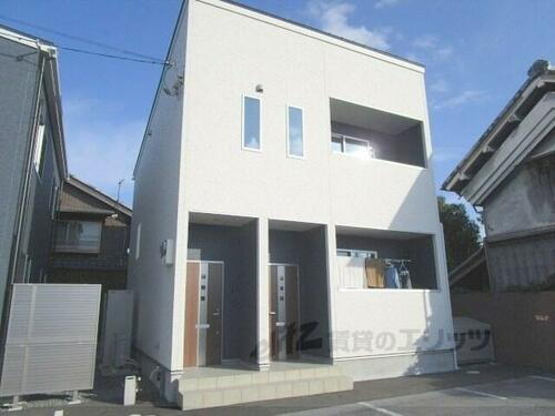 滋賀県蒲生郡日野町大字大窪 テラスハウス