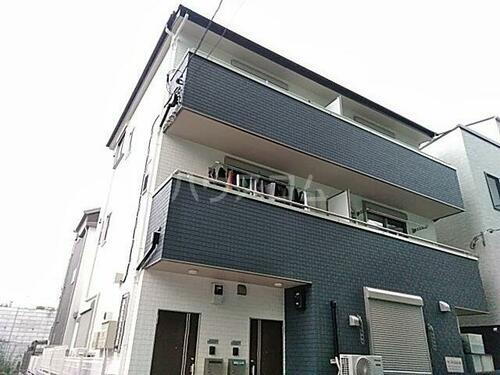 東京都江戸川区北小岩１丁目 3階建