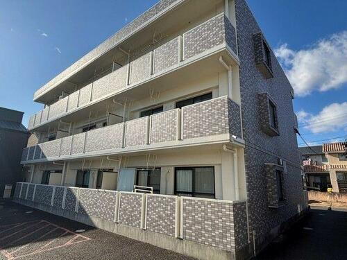 愛知県春日井市八田町８丁目 3階建 築22年8ヶ月