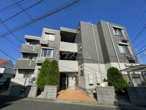 神奈川県川崎市中原区上小田中１丁目 3階建