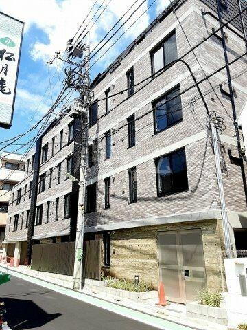 東京都世田谷区池尻４丁目 5階建