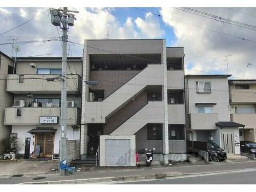 京都府京都市西京区松尾大利町 築22年10ヶ月 3階建