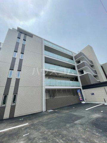 イーストポート 5階建