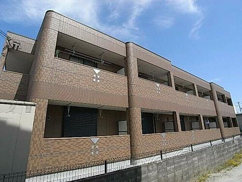 奈良県大和高田市東中１丁目 2階建