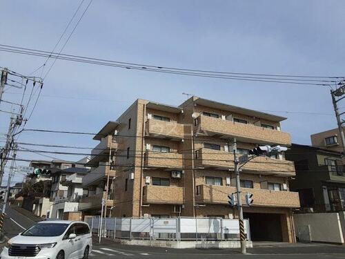 サンモール第三青葉台 4階建