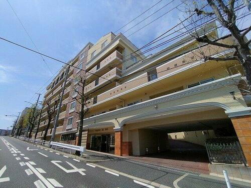 兵庫県神戸市兵庫区鵯越町 6階建 築21年5ヶ月