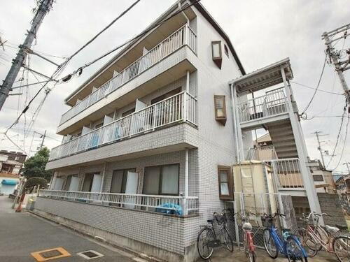 大阪府東大阪市瓜生堂２丁目 築32年1ヶ月 3階建