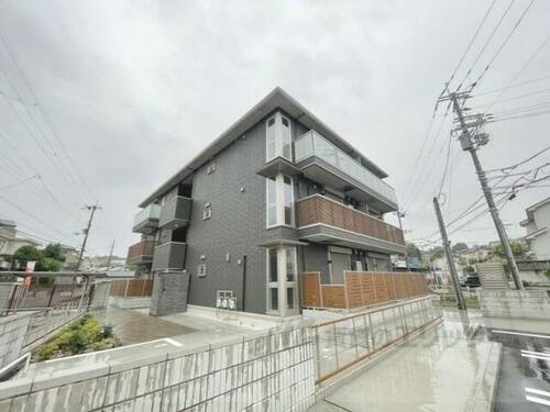 奈良県奈良市藤ノ木台１丁目 築3年4ヶ月 3階建