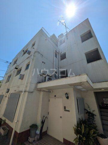 東京都世田谷区桜新町１丁目 4階建