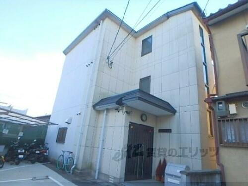 京都府京都市山科区川田御輿塚町 3階建 築32年10ヶ月