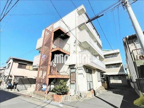 ラポールＴ 4階建