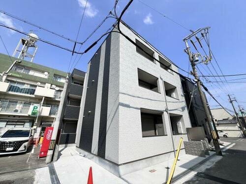 兵庫県明石市西明石南町１丁目  3階建