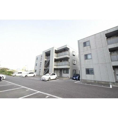 茨城県龍ケ崎市中根台３丁目 賃貸マンション