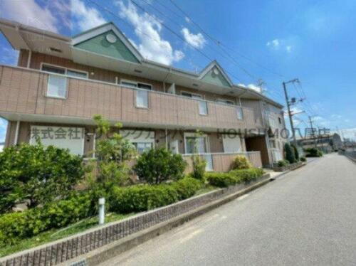グランソレイユ 2階建