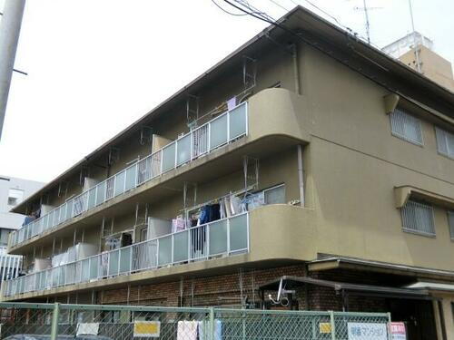 大阪府茨木市中村町 3階建