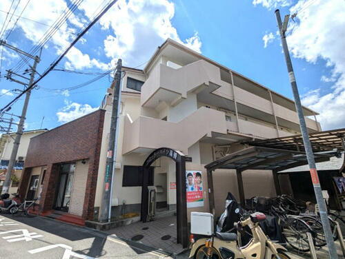 大阪府高槻市西五百住町 3階建
