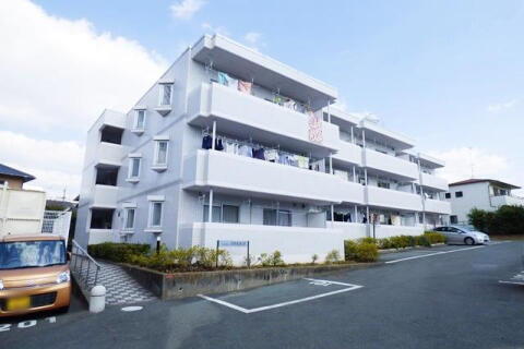 マンションたむかい 3階建