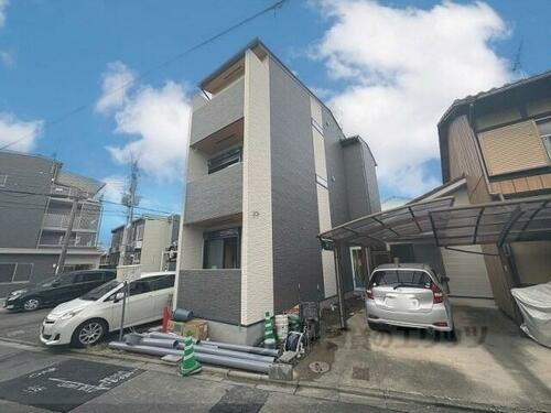 京都府京都市左京区田中野神町  3階建