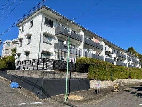 ユートピア南山 3階建