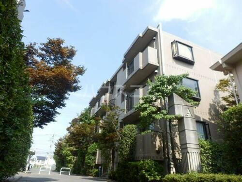 埼玉県さいたま市緑区大字中尾 3階建 築31年5ヶ月