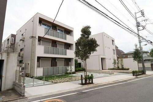 東京都板橋区小茂根４丁目 3階建 築3年9ヶ月