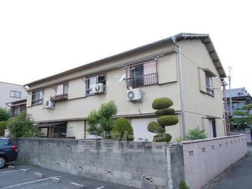 大阪府池田市満寿美町 2階建
