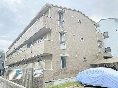 兵庫県尼崎市西長洲町２丁目 築15年11ヶ月 3階建