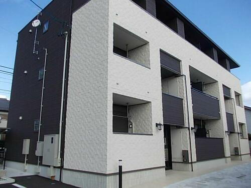 愛知県名古屋市守山区長栄 3階建 築8年10ヶ月