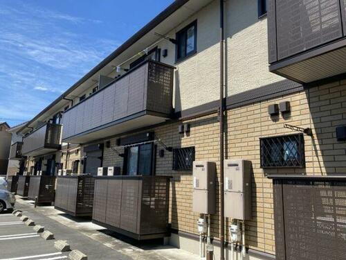 三重県四日市市西伊倉町 2階建