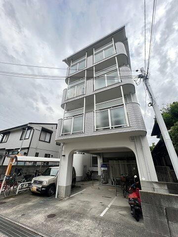 兵庫県尼崎市武庫町１丁目 4階建